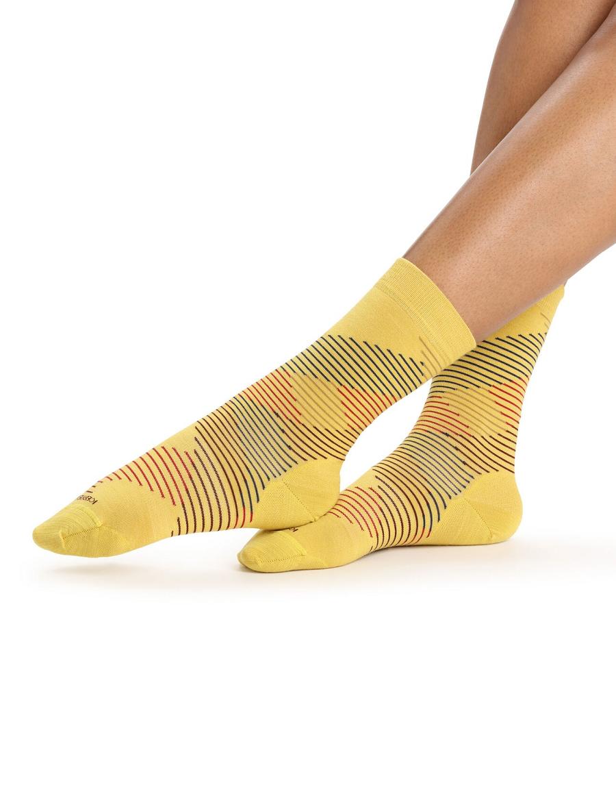 Women\'s Icebreaker Merino Lifestyle Fine Gauge Crew Dashes Socks Silent Gold / Clove | CA 1536FDNM